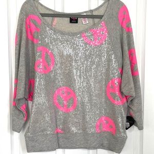 Peace sign sweat shirt.